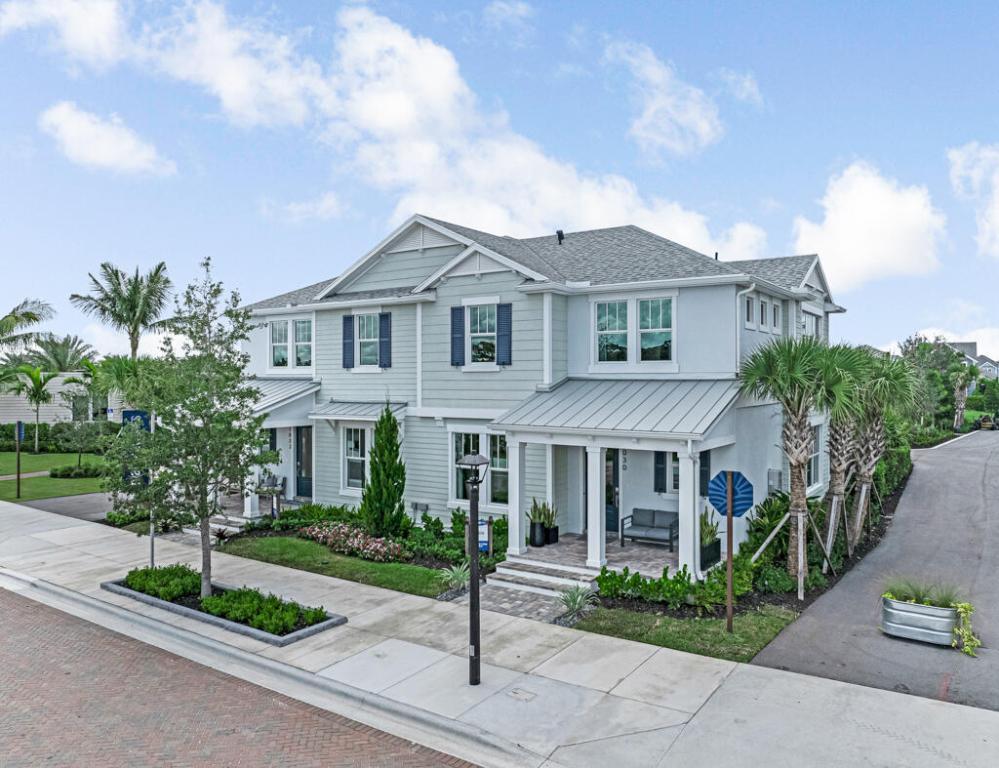 933 SW Prairie Avenue