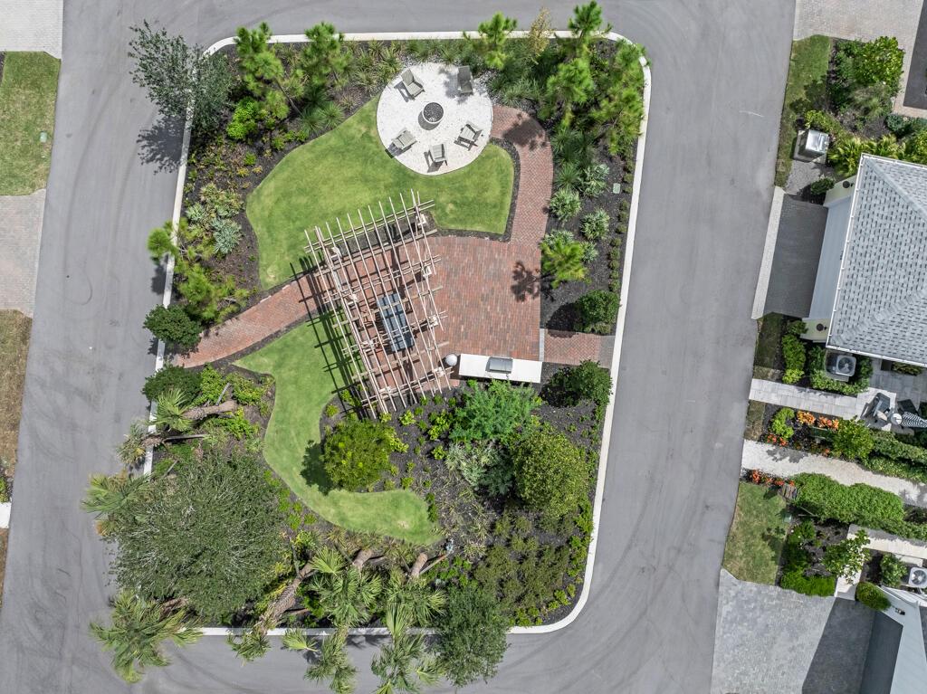 933 SW Prairie Avenue