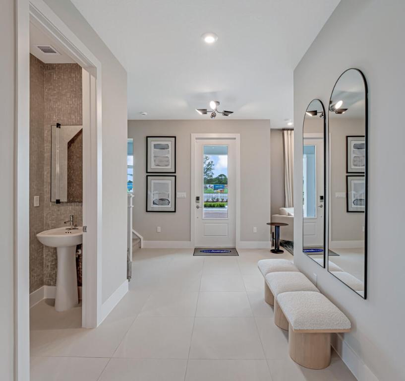 933 SW Prairie Avenue