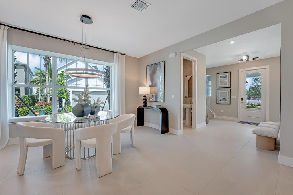 933 SW Prairie Avenue