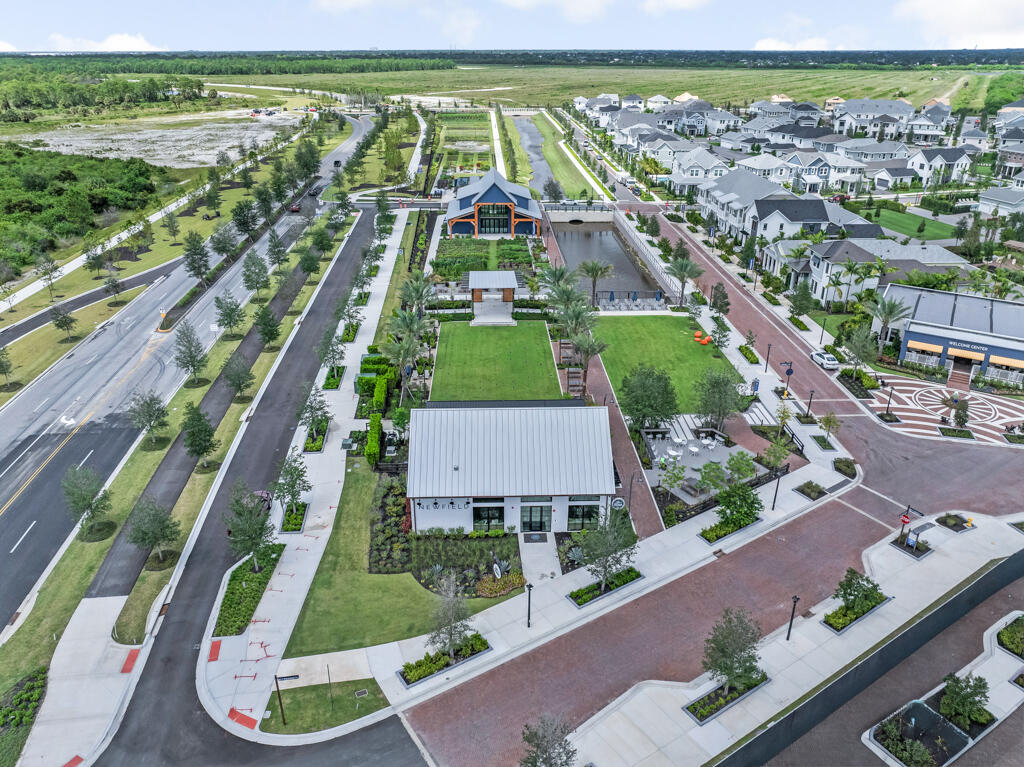 933 SW Prairie Avenue