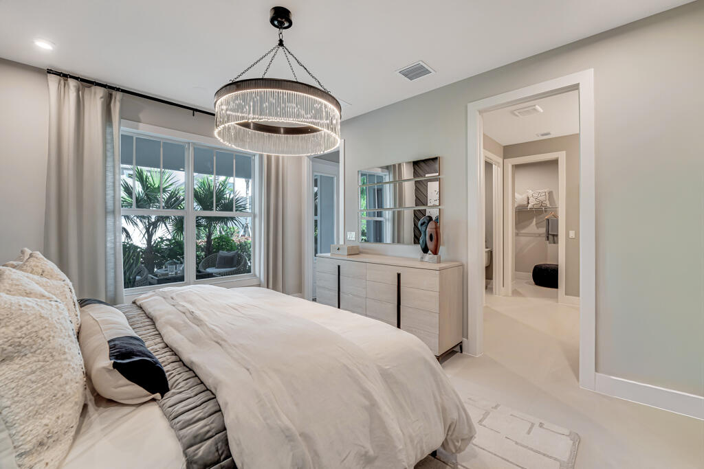 933 SW Prairie Avenue