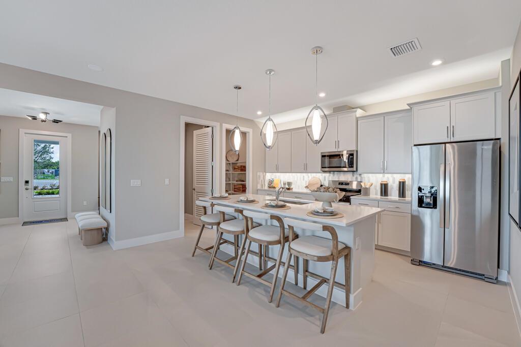 933 SW Prairie Avenue