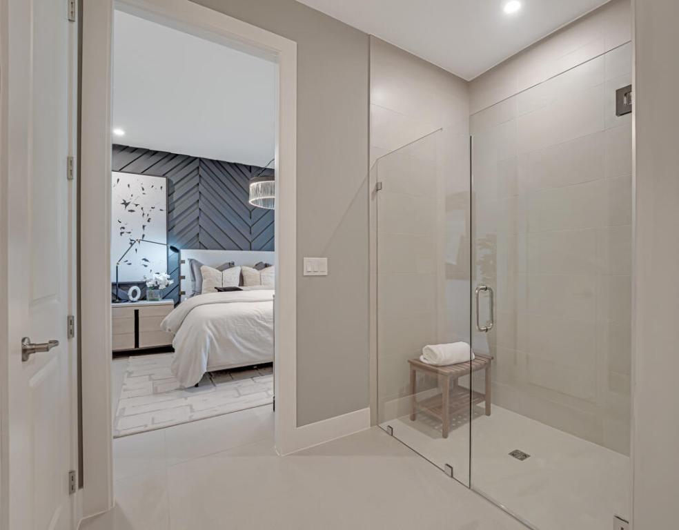 955 SW Prairie Avenue