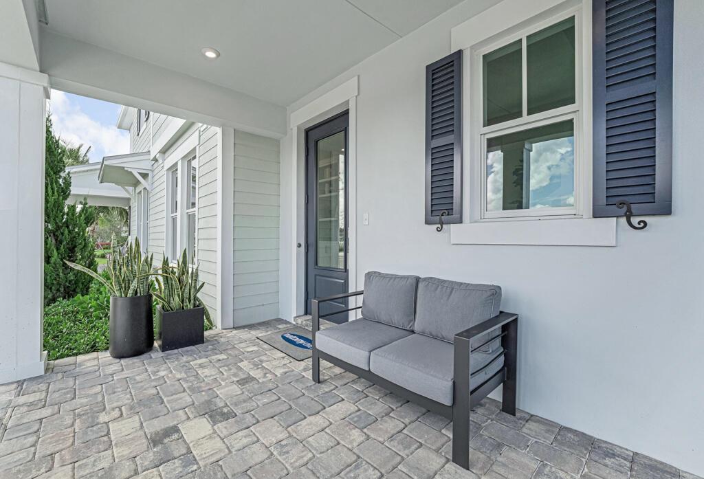 955 SW Prairie Avenue