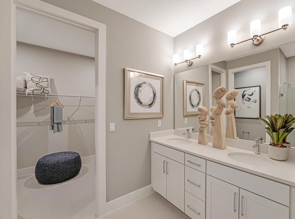 955 SW Prairie Avenue