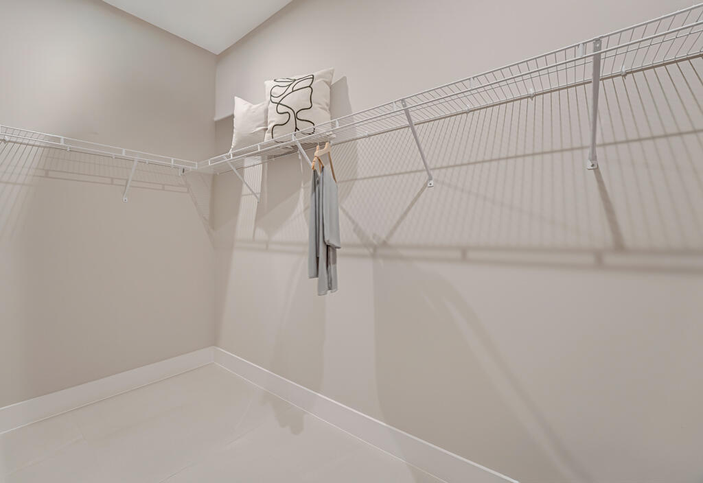 955 SW Prairie Avenue