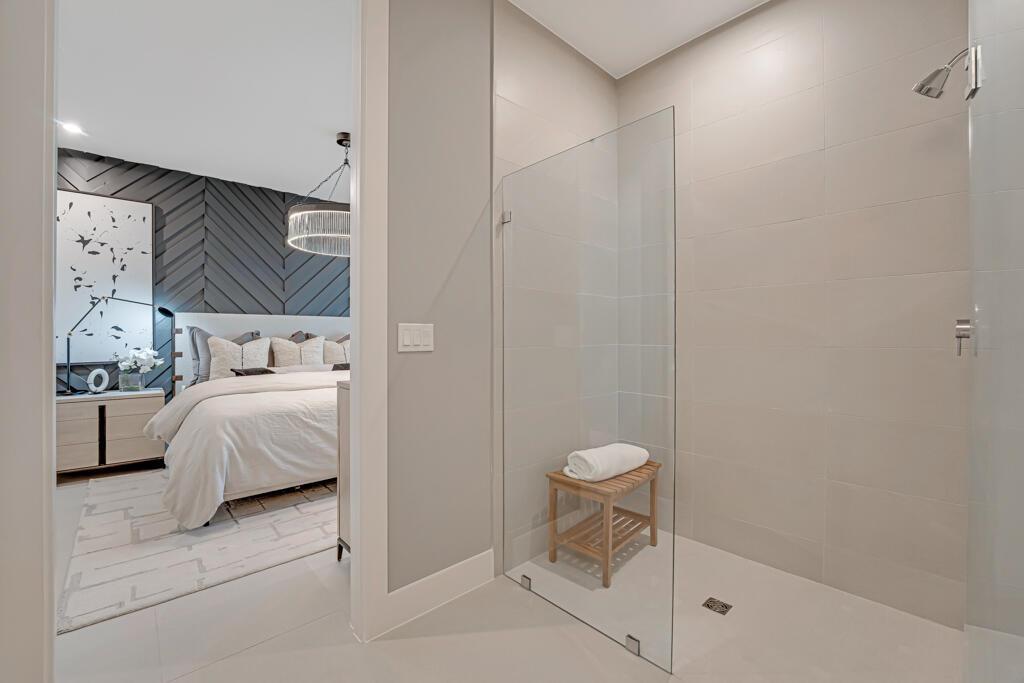 955 SW Prairie Avenue