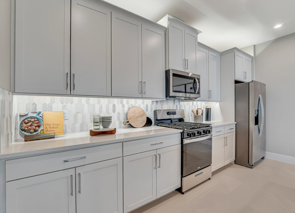 955 SW Prairie Avenue