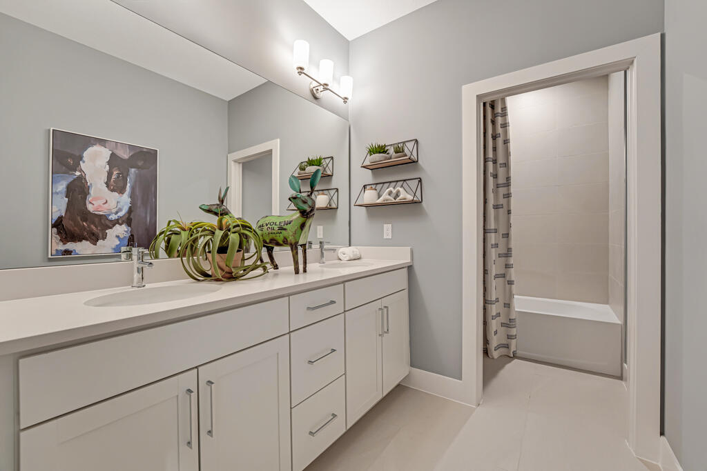 955 SW Prairie Avenue