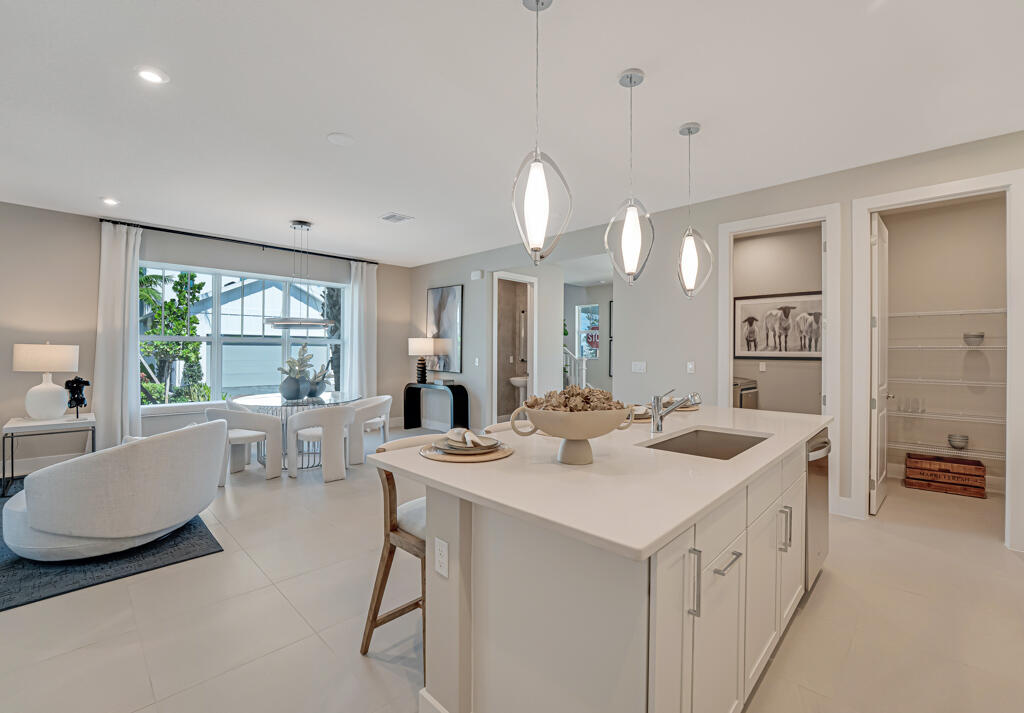 955 SW Prairie Avenue