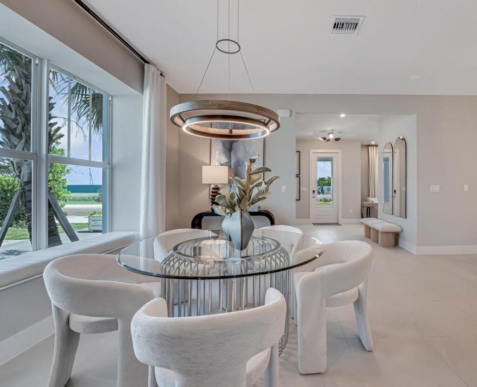 955 SW Prairie Avenue