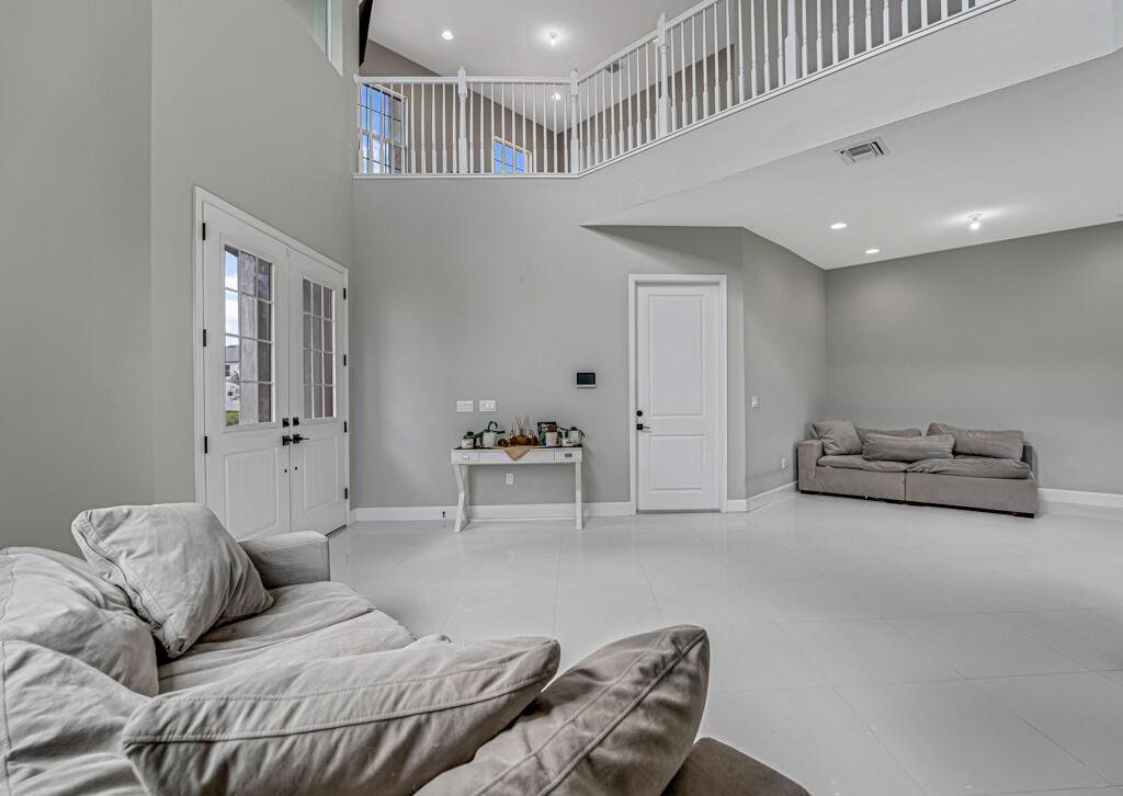 5482 Macoon Way