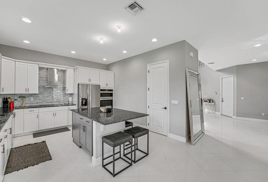 5482 Macoon Way