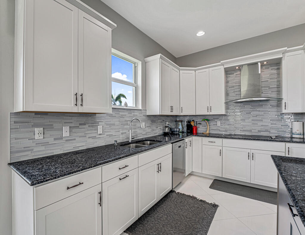 5482 Macoon Way