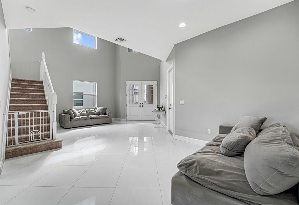 5482 Macoon Way