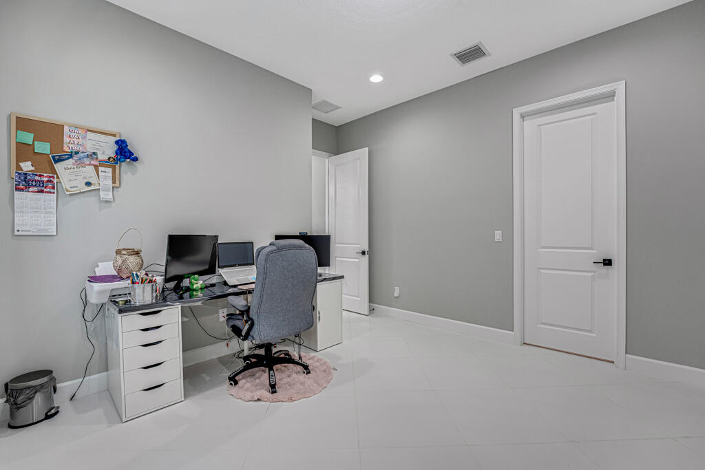 5482 Macoon Way