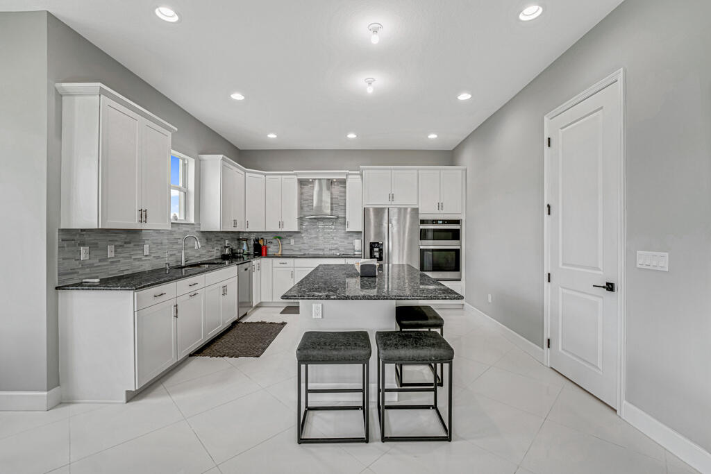 5482 Macoon Way