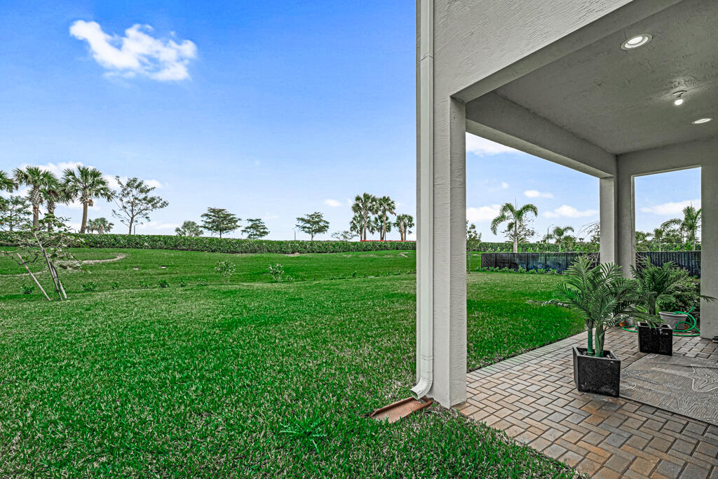 5482 Macoon Way