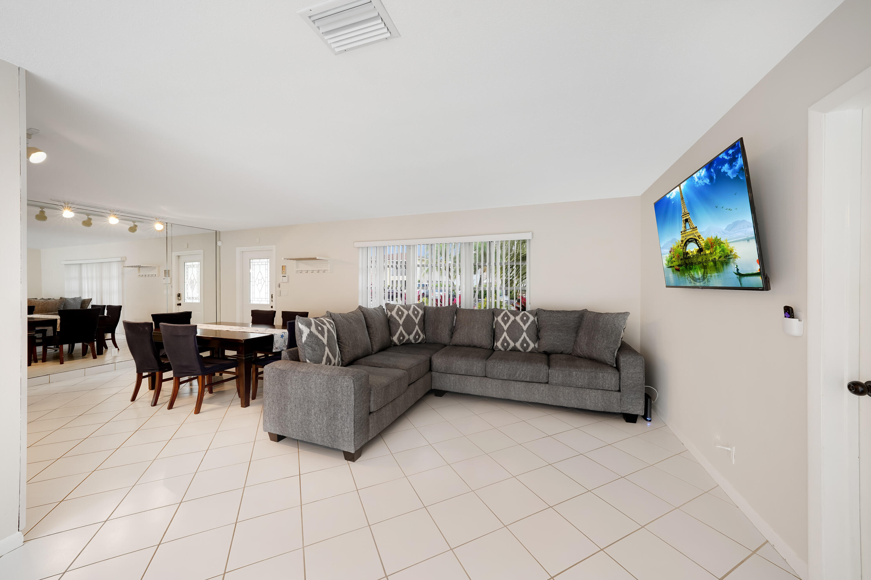 2102 NE 68th Street