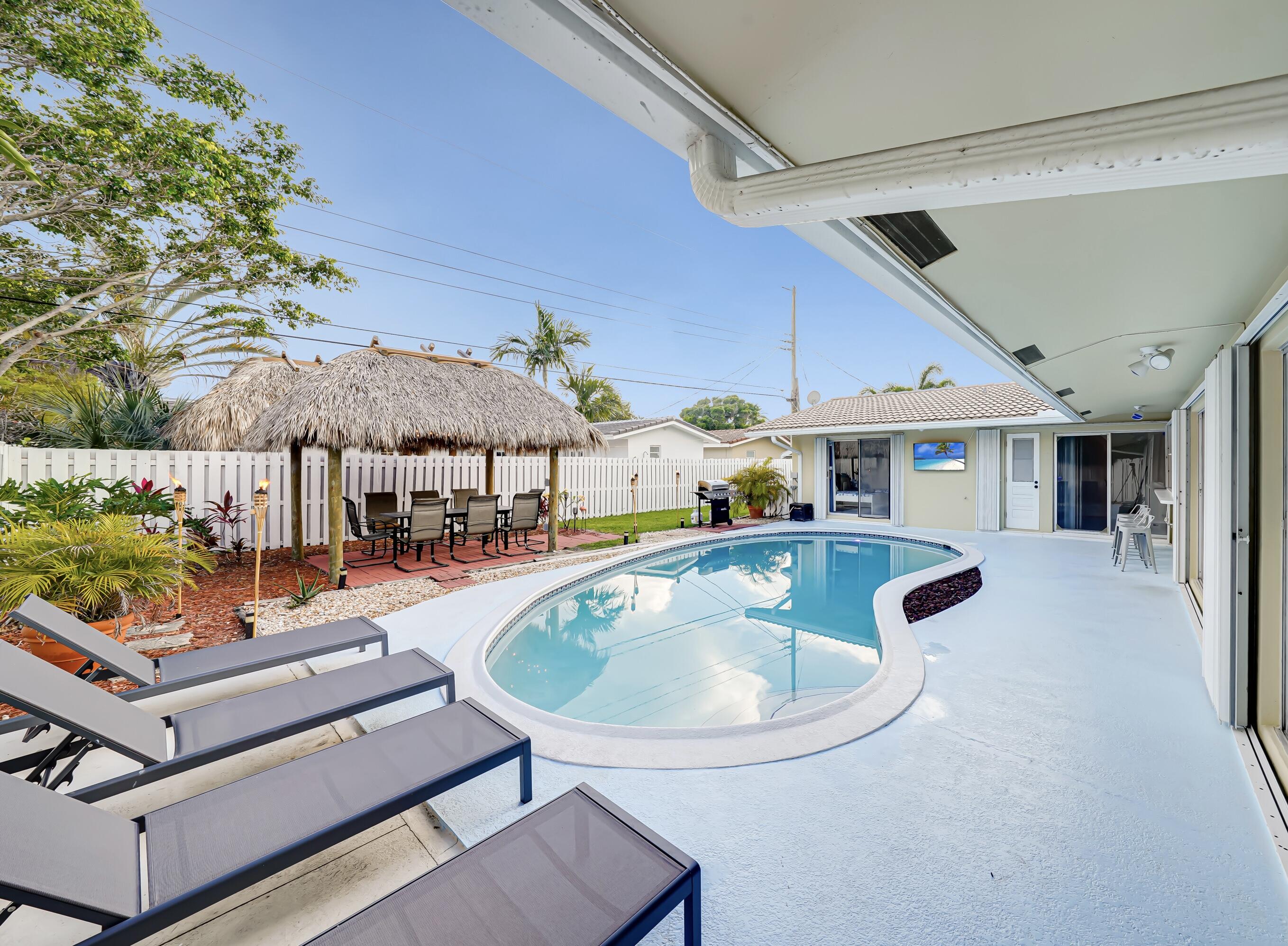 2102 NE 68th Street