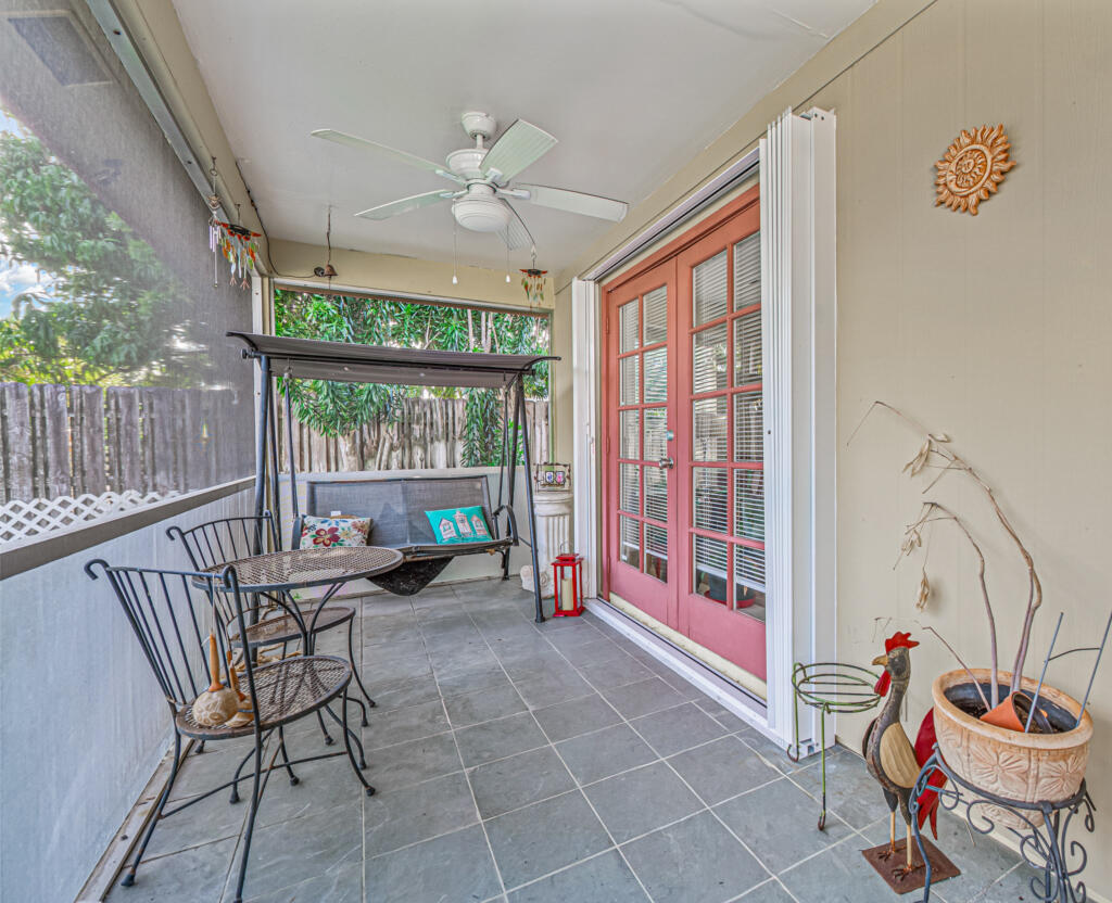 1242 Wyndcliff Drive