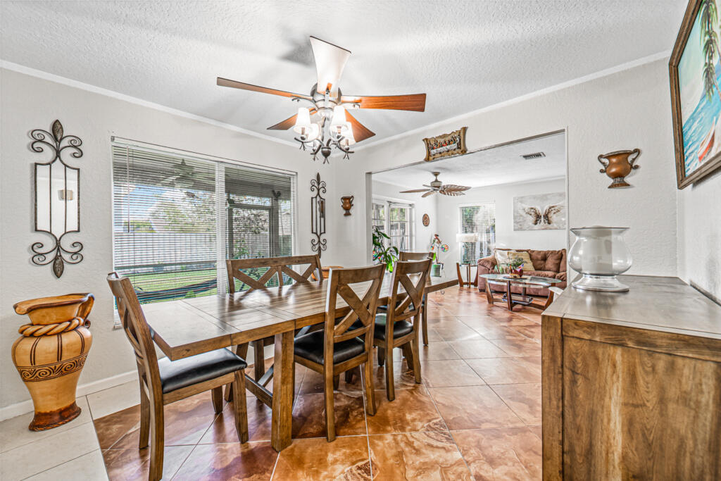 1242 Wyndcliff Drive