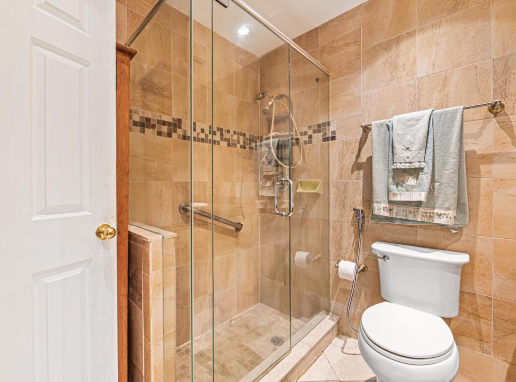 1242 Wyndcliff Drive