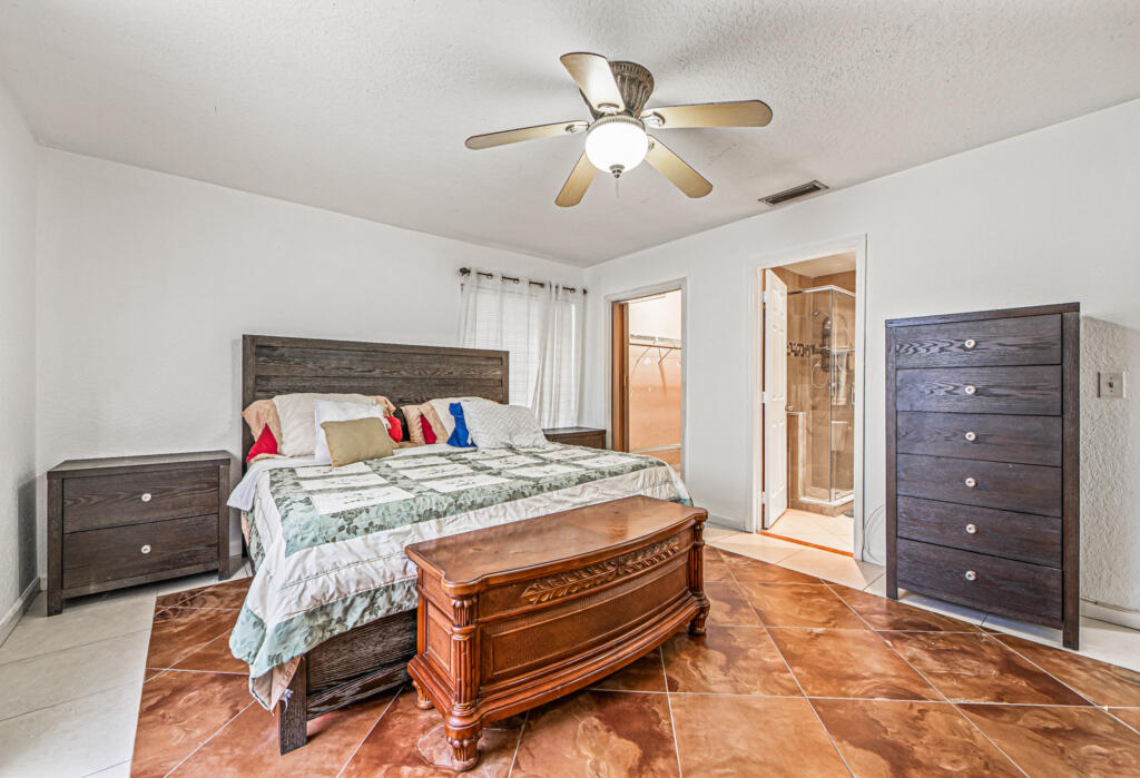 1242 Wyndcliff Drive