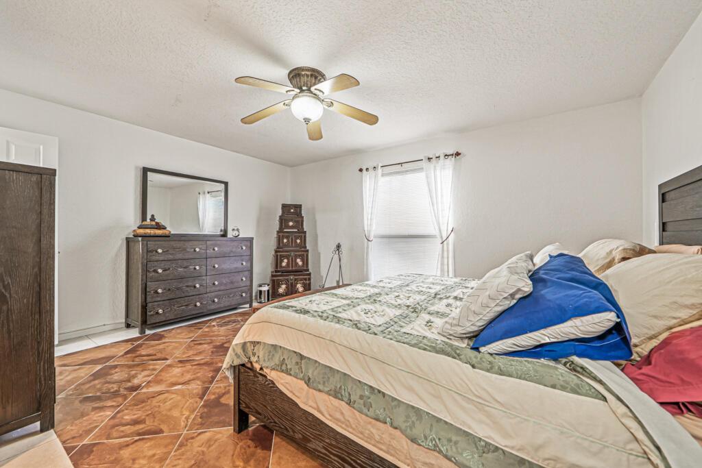 1242 Wyndcliff Drive