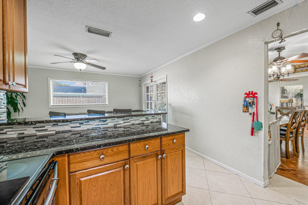 1242 Wyndcliff Drive