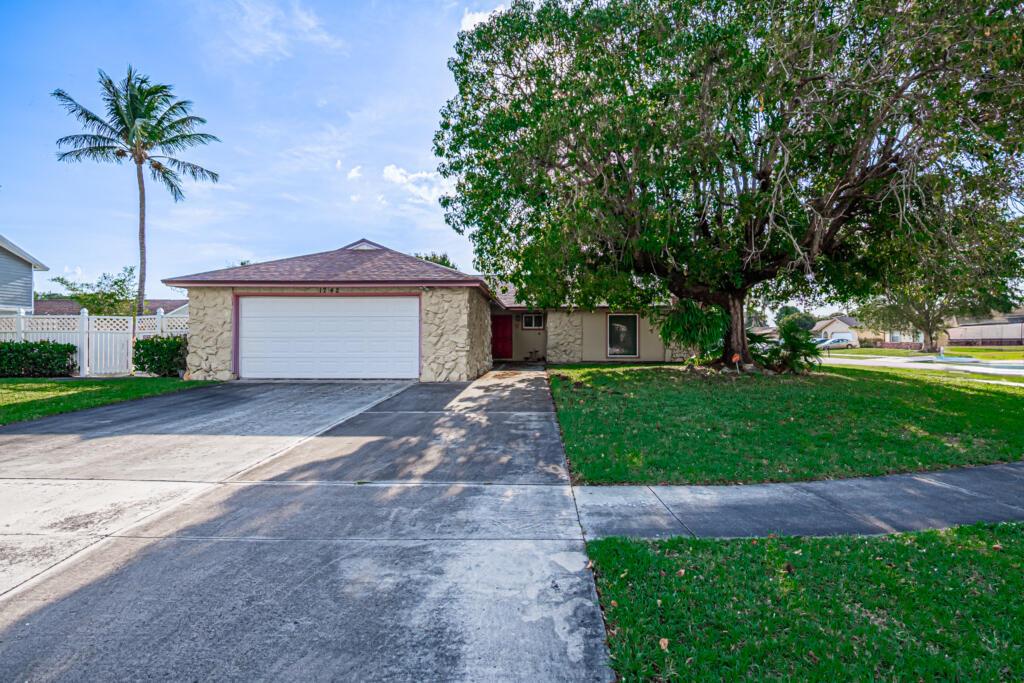 1242 Wyndcliff Drive