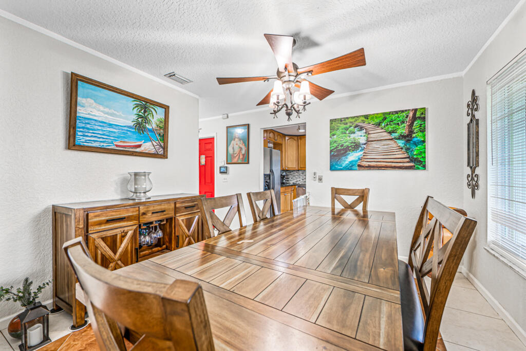 1242 Wyndcliff Drive