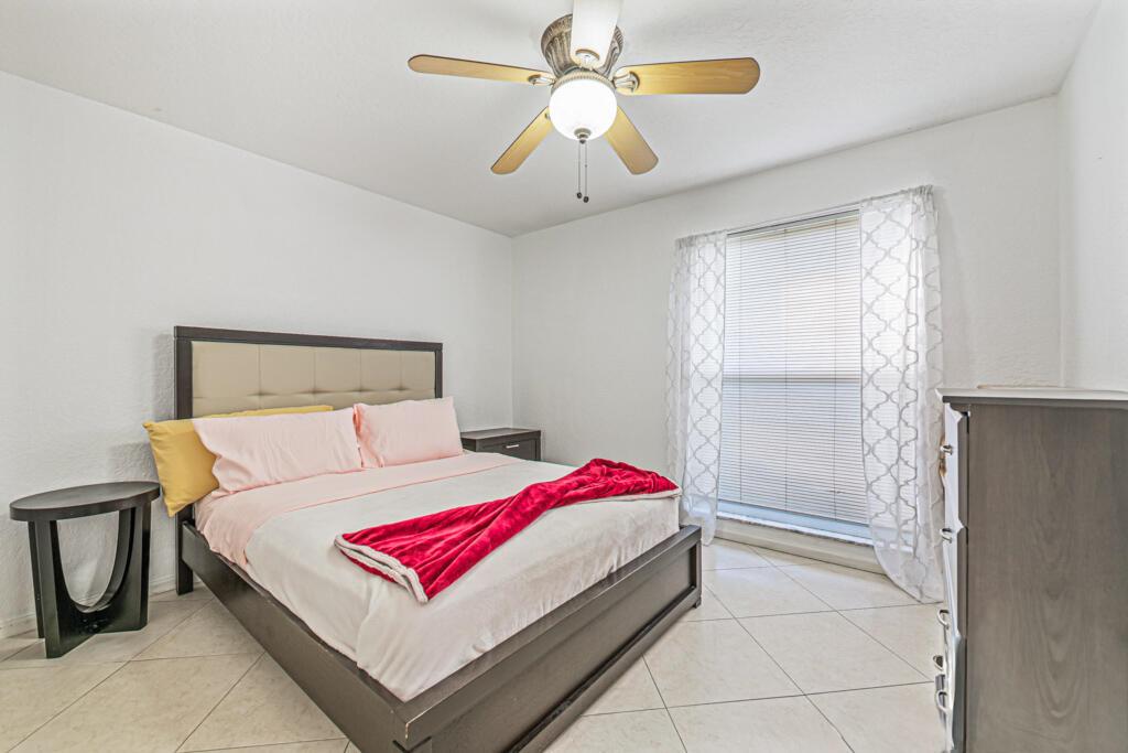 1242 Wyndcliff Drive