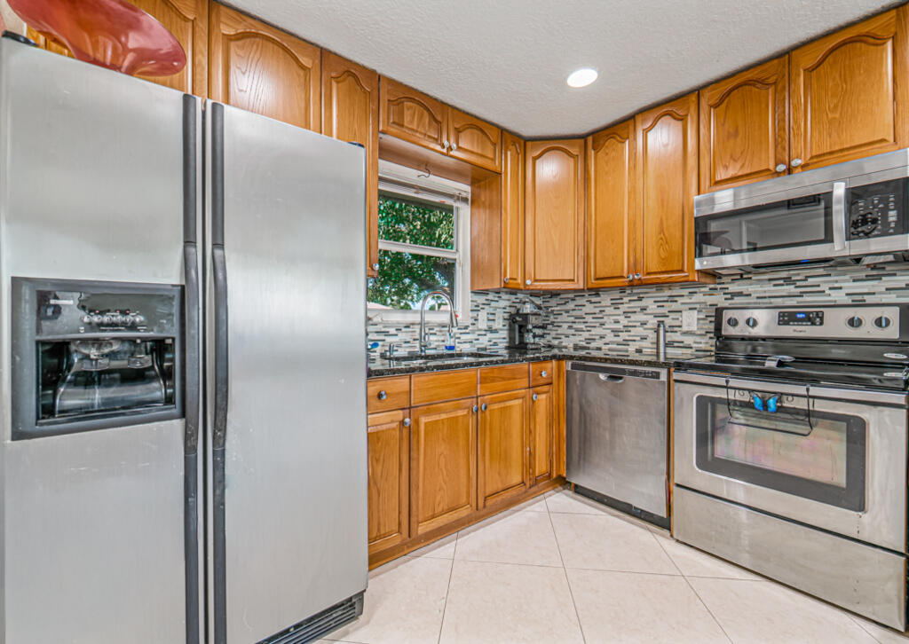 1242 Wyndcliff Drive