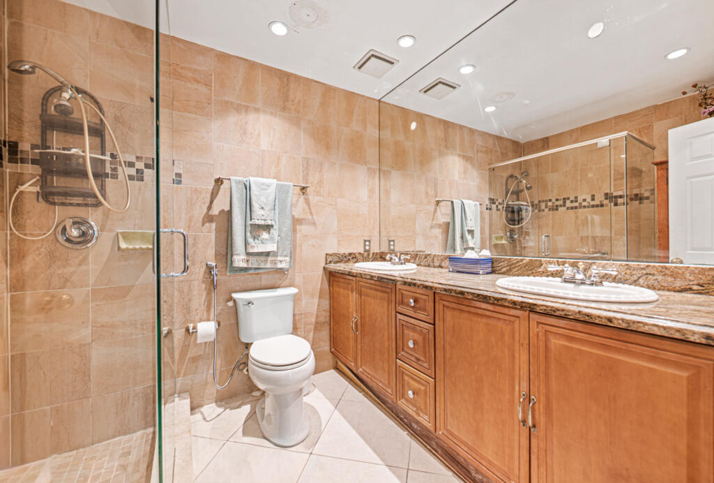 1242 Wyndcliff Drive