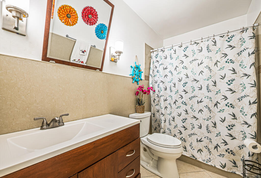 1242 Wyndcliff Drive