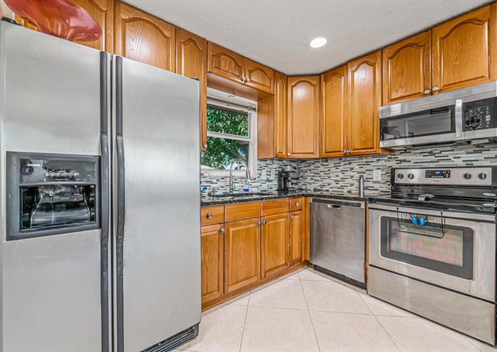 1242 Wyndcliff Drive