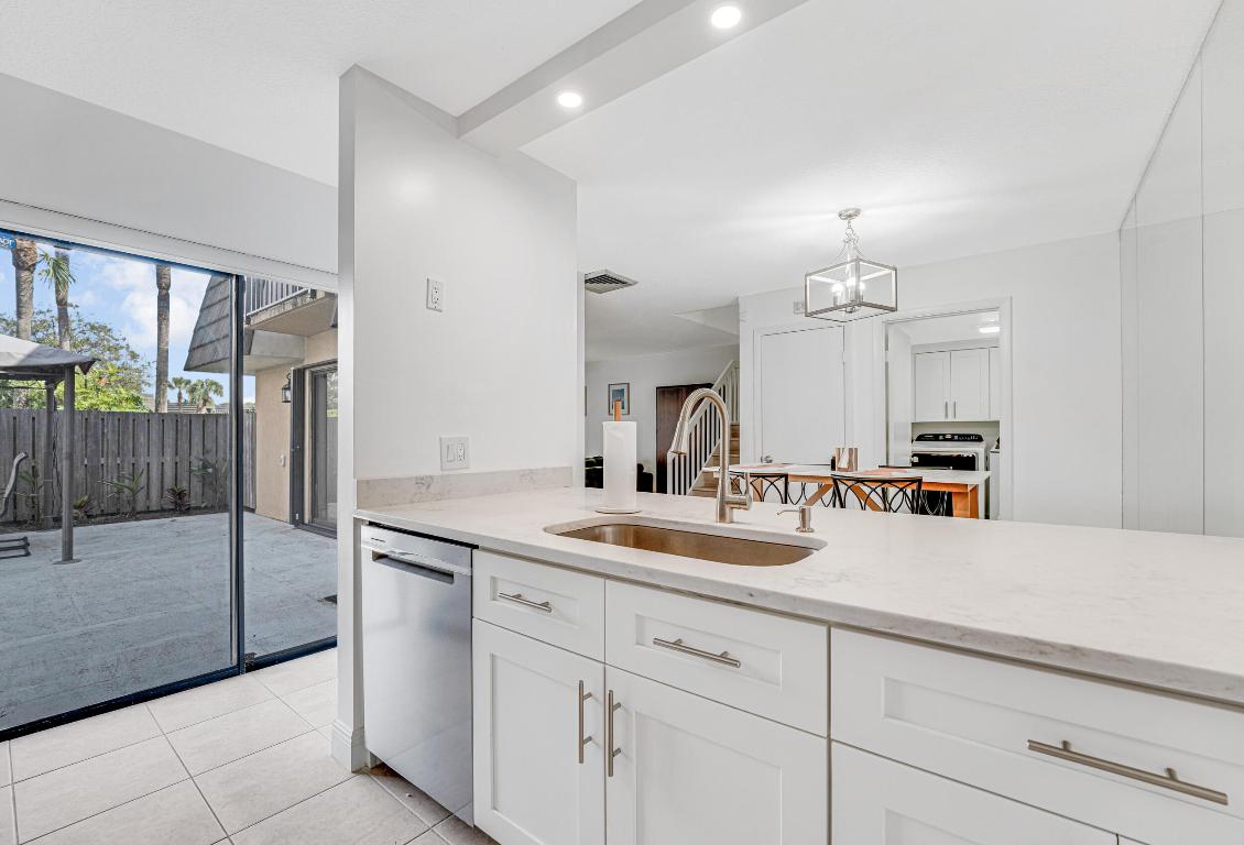 2439 24th Way, West Palm Beach