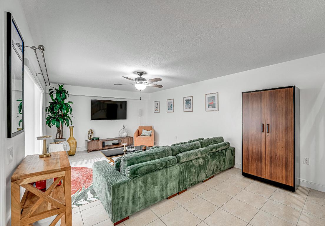 2439 24th Way, West Palm Beach