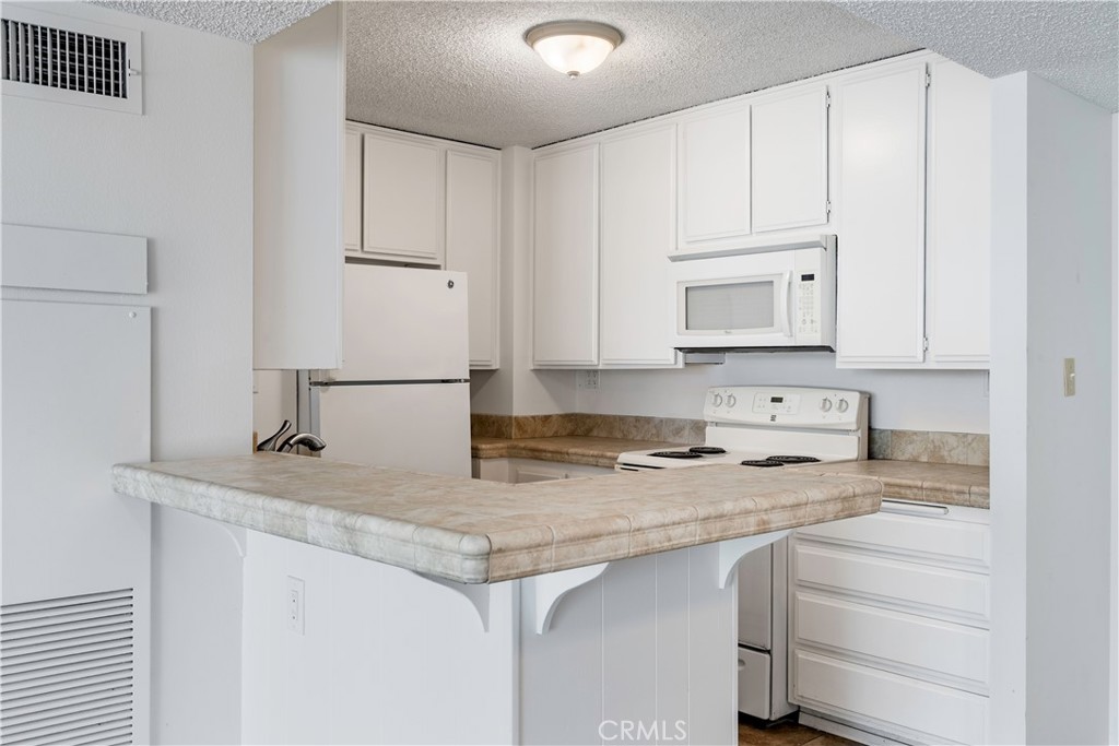 1750 E Ocean 201