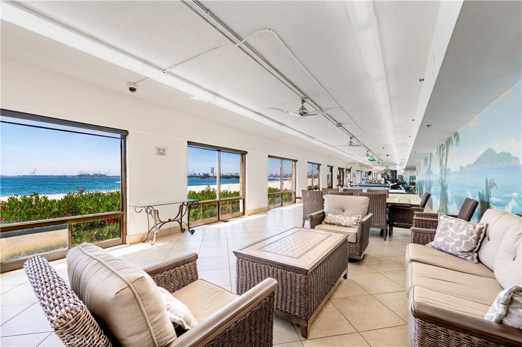 1750 E Ocean 201