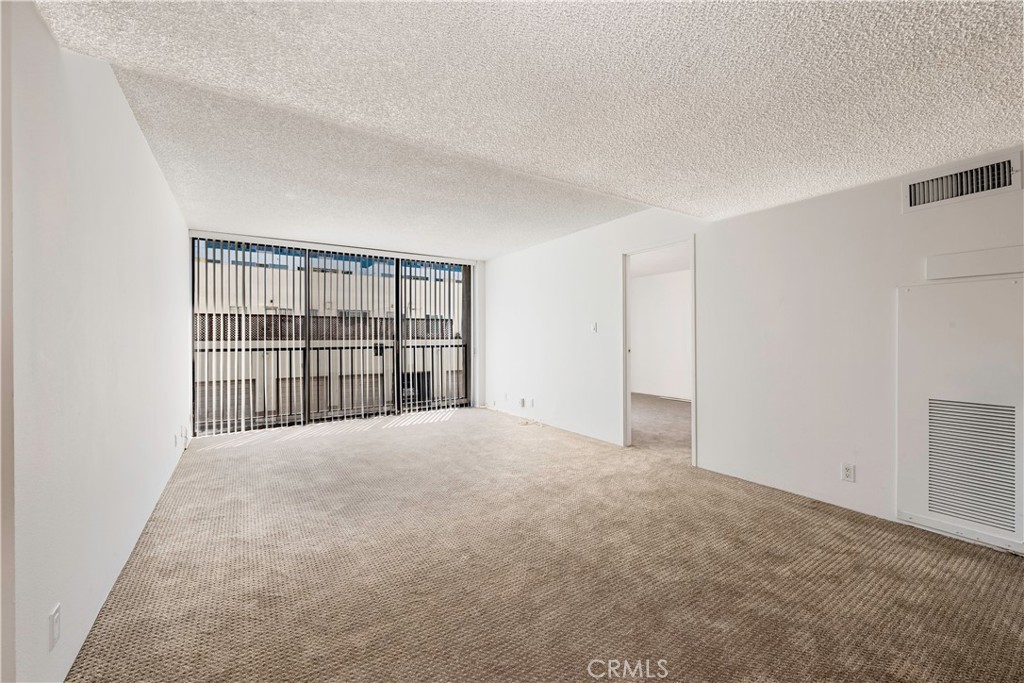 1750 E Ocean 201