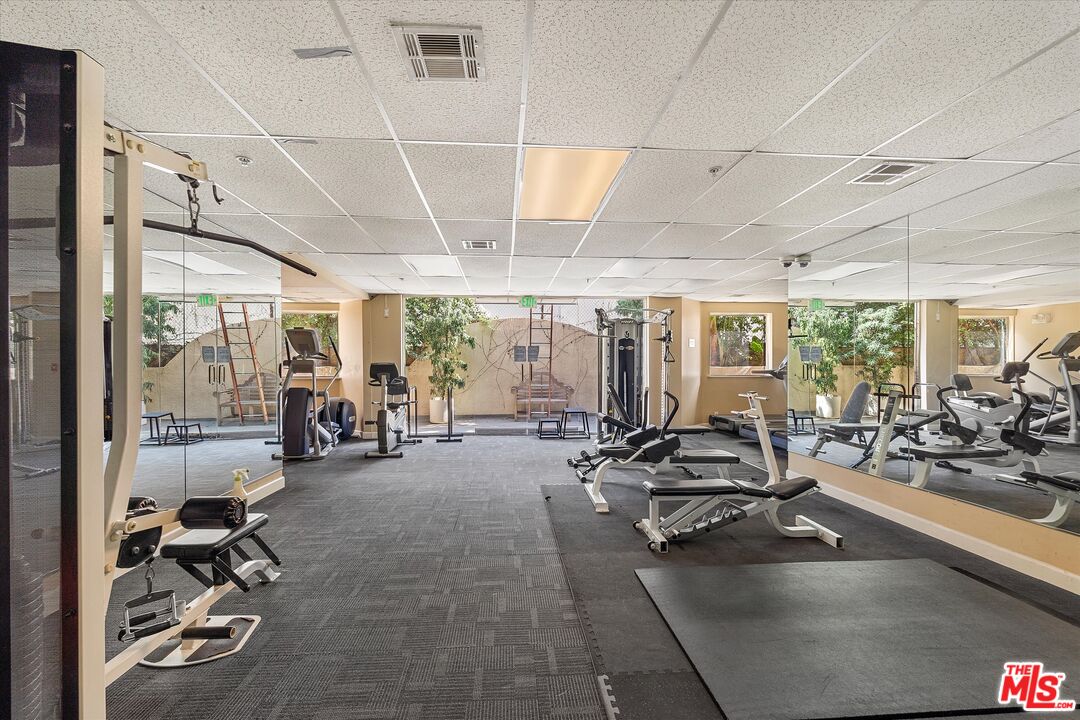 620 S Gramercy Pl Unit: 208