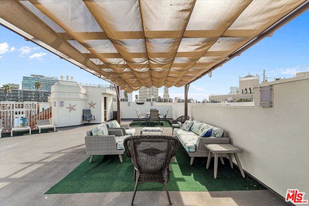 620 S Gramercy Pl Unit: 131