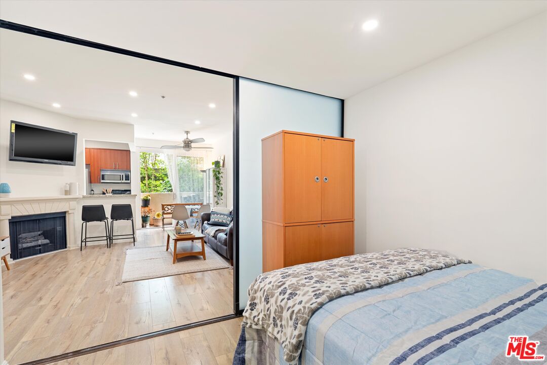 620 S Gramercy Pl Unit: 131