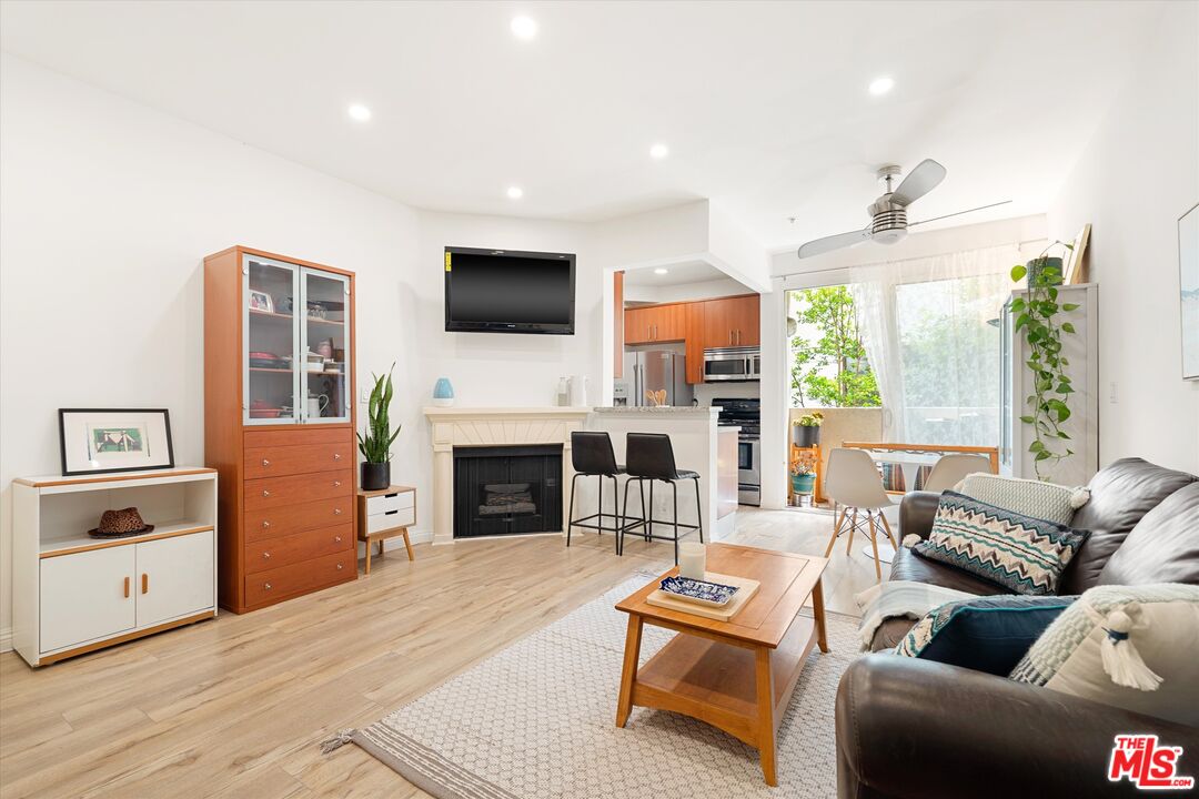 620 S Gramercy Pl Unit: 131