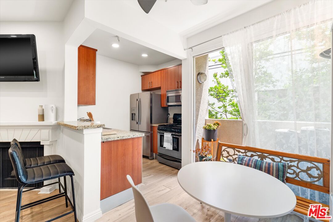 620 S Gramercy Pl Unit: 131