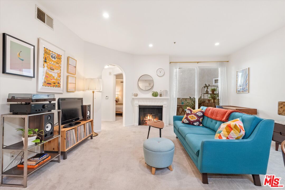 620 S Gramercy Pl Unit: 239