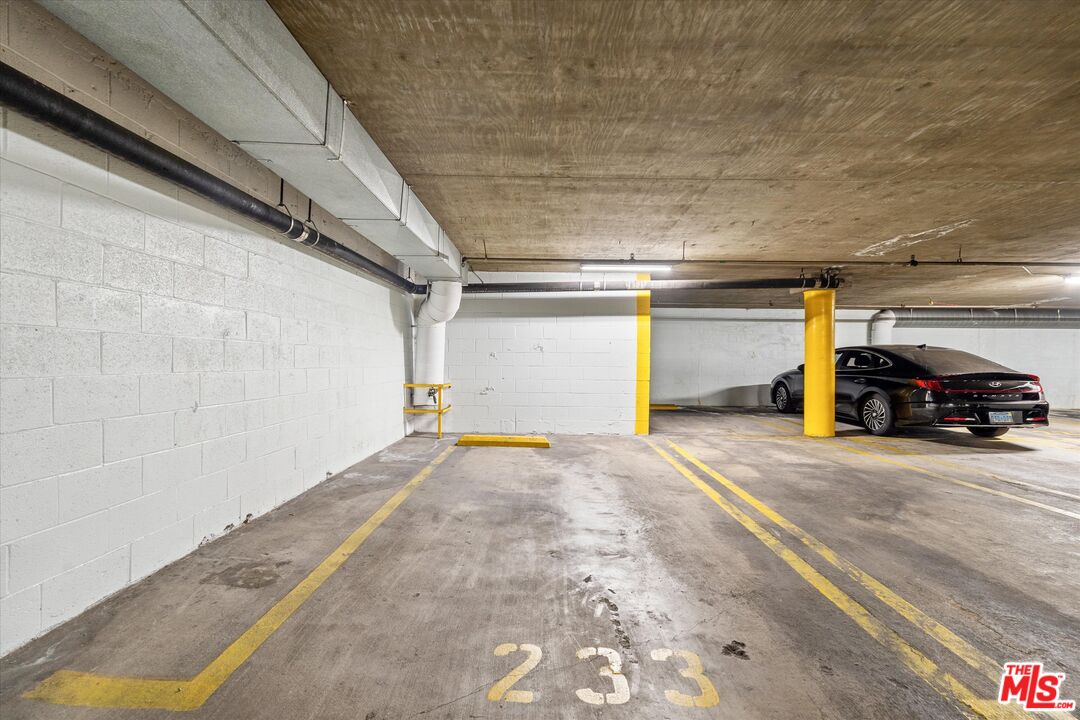 620 S Gramercy Pl Unit: 239